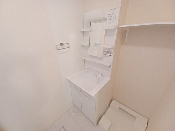 洗面所(同型参考写真)
