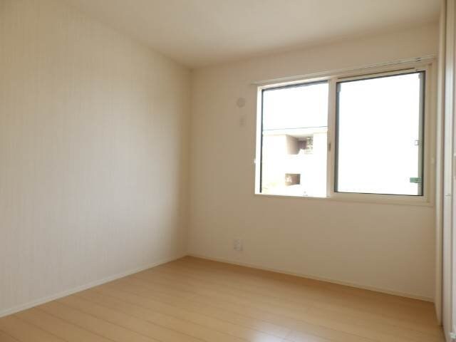 物件内観写真9　(別部屋同型反転タイプ)