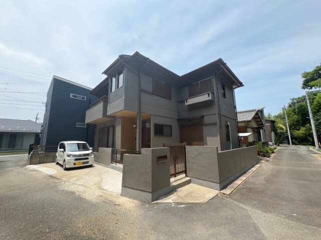 津市垂水一戸建て