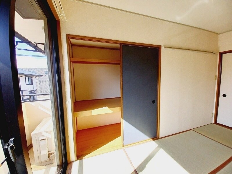 物件内観写真16　(別部屋同型反転タイプ)