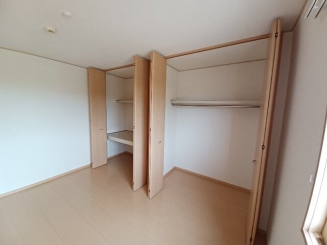 物件内観写真12　(同物件別室反転タイプ)