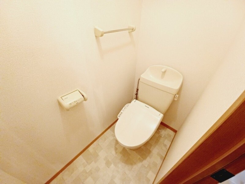 物件内観写真9　(同物件別室の写真です。)