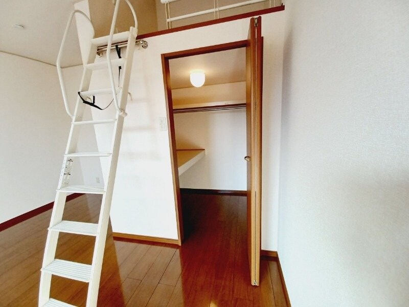 物件内観写真8　(同物件別部屋のお写真です。)