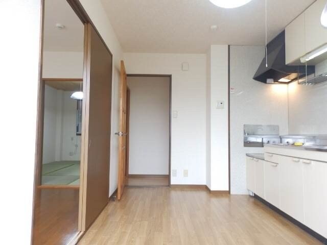 物件内観写真3　(同型参考写真です。)