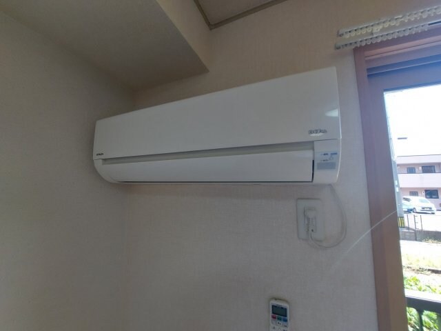 物件内観写真17　(同建物の別部屋反転写真です)