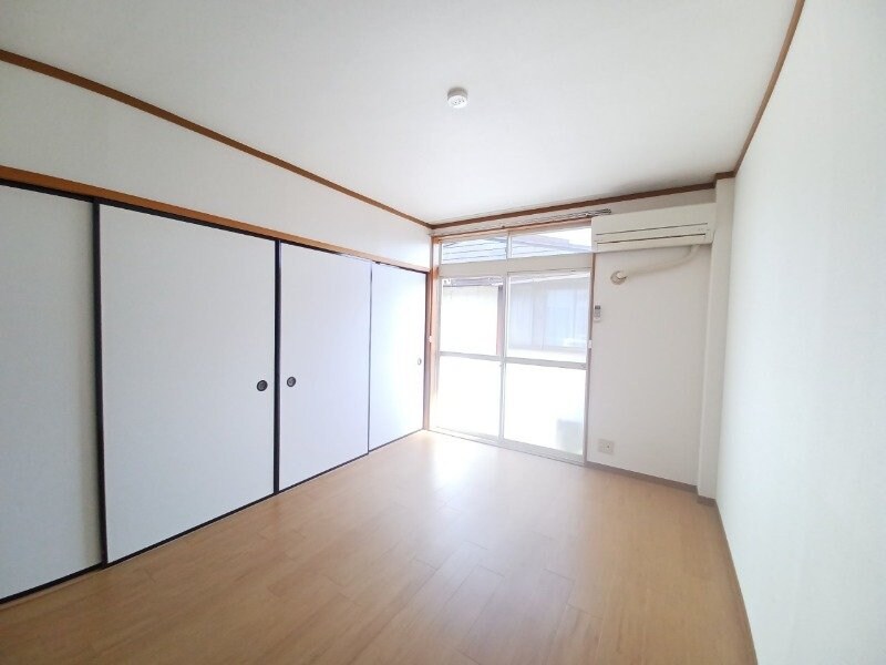 物件内観写真5　(同物件別室写真)