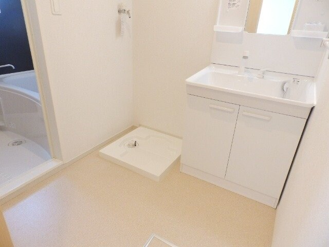 物件内観写真11　(同タイプの部屋写真です)