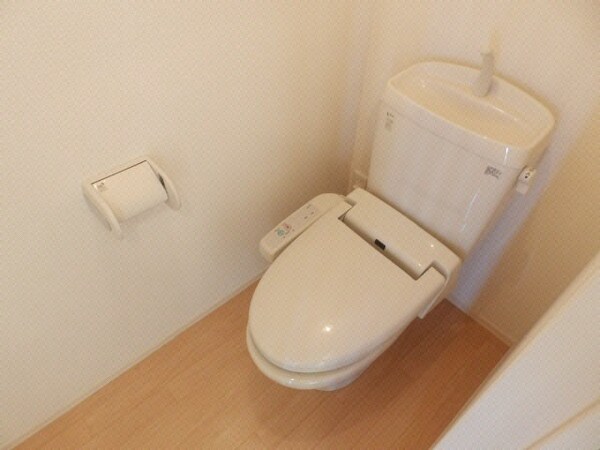 トイレ(同物件別室の写真です)