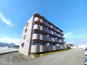 ルミエール三雲外観写真