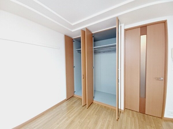 収納(同型参考写真)