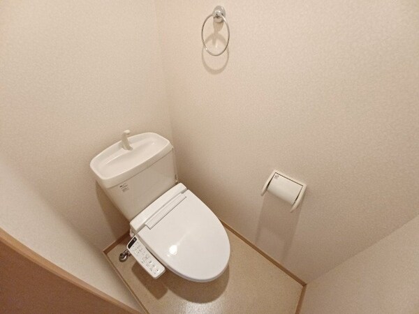 トイレ(別部屋の写真です。)