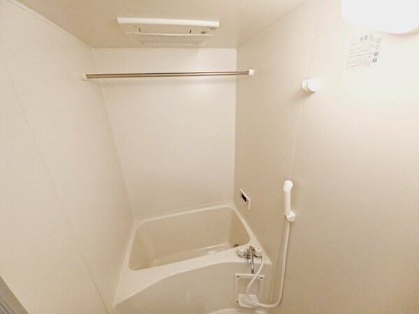 バス／シャワールーム等(同型参考写真)