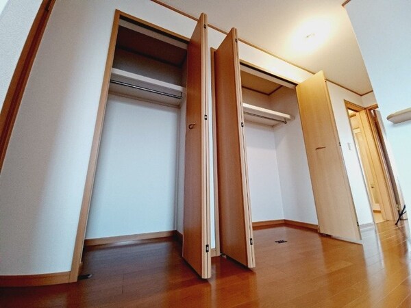 収納(同型参考写真)