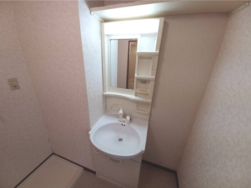 物件内観写真8　(同物件別部屋のお写真です。)