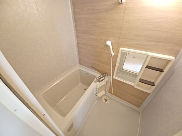 バス／シャワールーム等(別部屋の写真です)