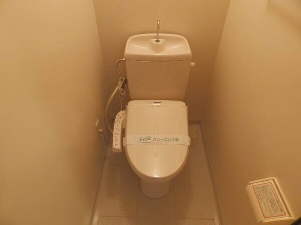 トイレ(同物件反転写真)