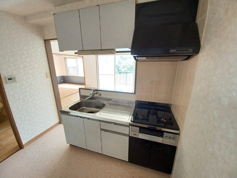 物件内観写真8　(同型反転部屋写真です。)