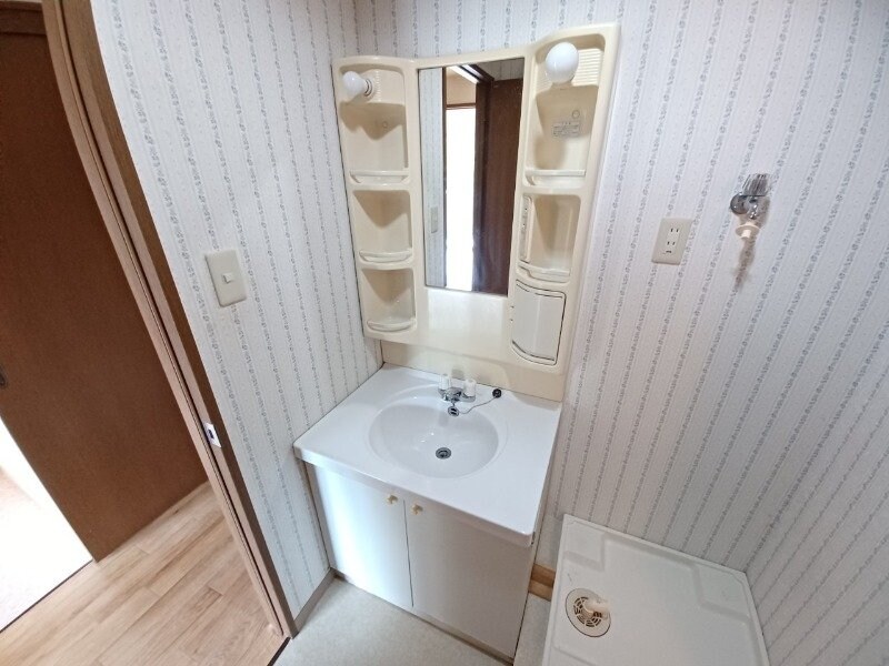 物件内観写真10　(同型反転部屋写真です。)