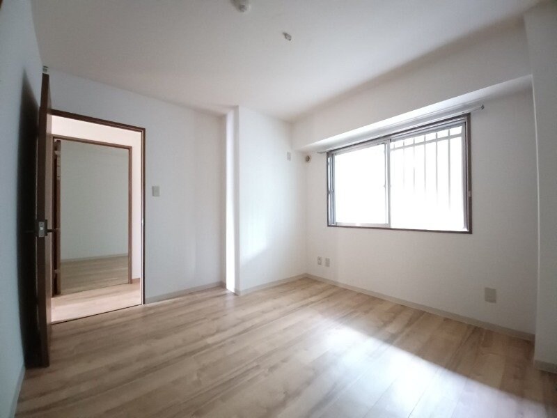 物件内観写真19　(同型反転部屋写真です。)