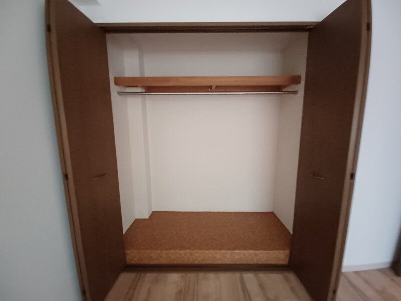 物件内観写真20　(同型反転部屋写真です。)