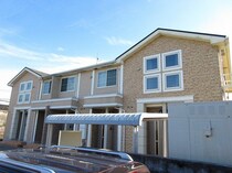 クローバー・エムの外観写真