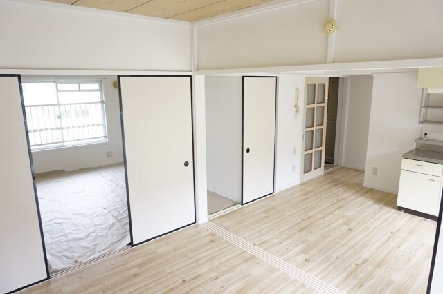 物件内観写真4　(別部屋反転参考写真です。)