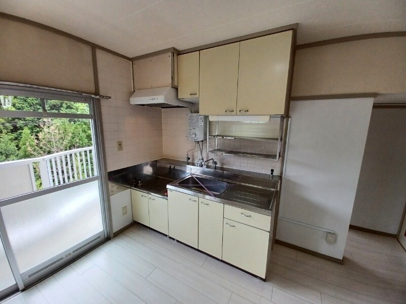 物件内観写真3　(別部屋反転参考写真です。)