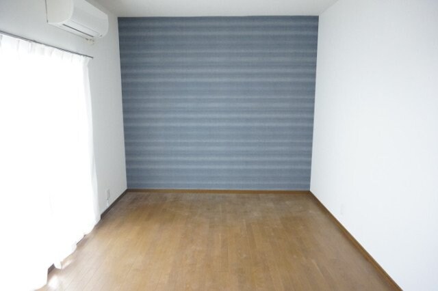 物件内観写真3　(同タイプの部屋写真です。)