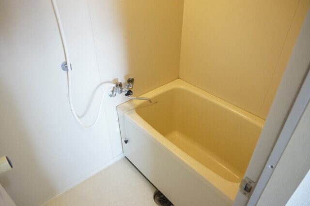 物件内観写真5　(同タイプの部屋写真です。)