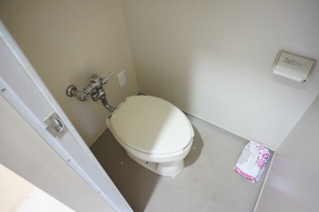 物件内観写真7　(同タイプの部屋写真です。)