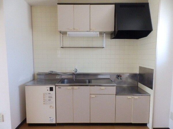 キッチン(同物件別部屋のお写真です。)