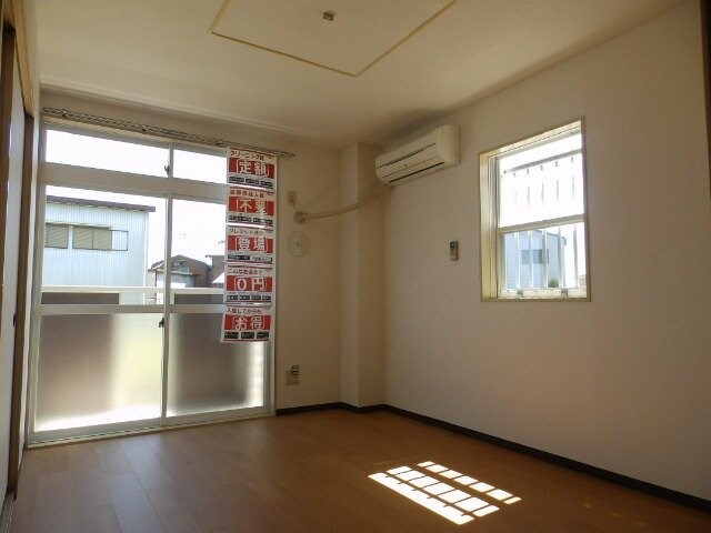 物件内観写真15　(同物件別部屋のお写真です。)