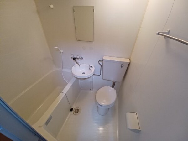 バス／シャワールーム等(同物件別部屋の写真)