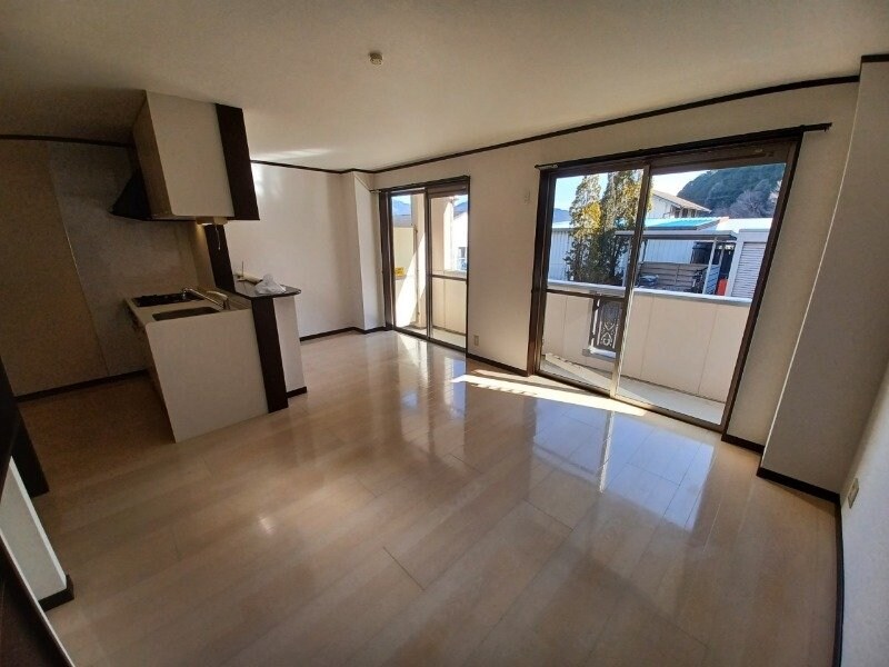 物件内観写真5　(同型反転タイプのお写真です)