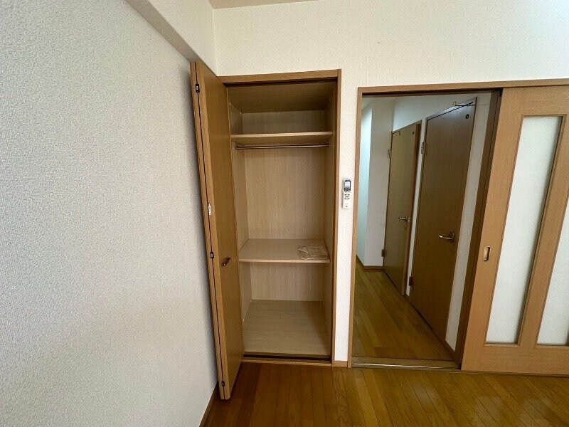 物件内観写真14　(同型別室のお写真です)