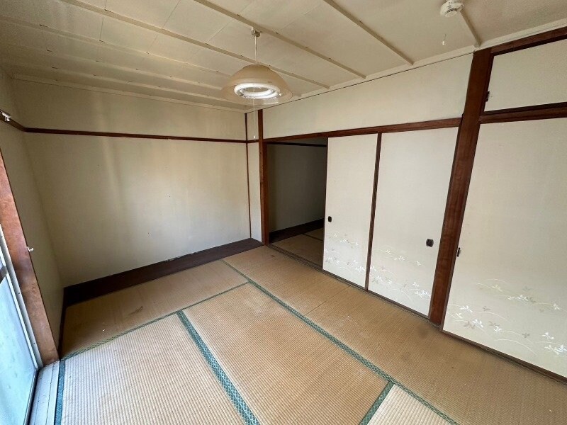 物件内観写真4　(同型別室のお写真です)