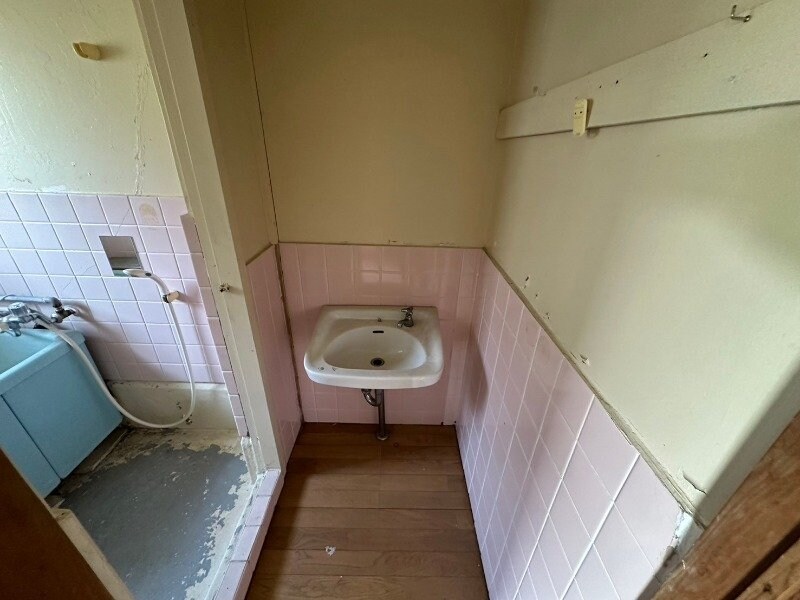 物件内観写真6　(同型別室のお写真です)