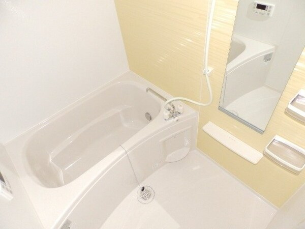 バス／シャワールーム等(同型参考写真)