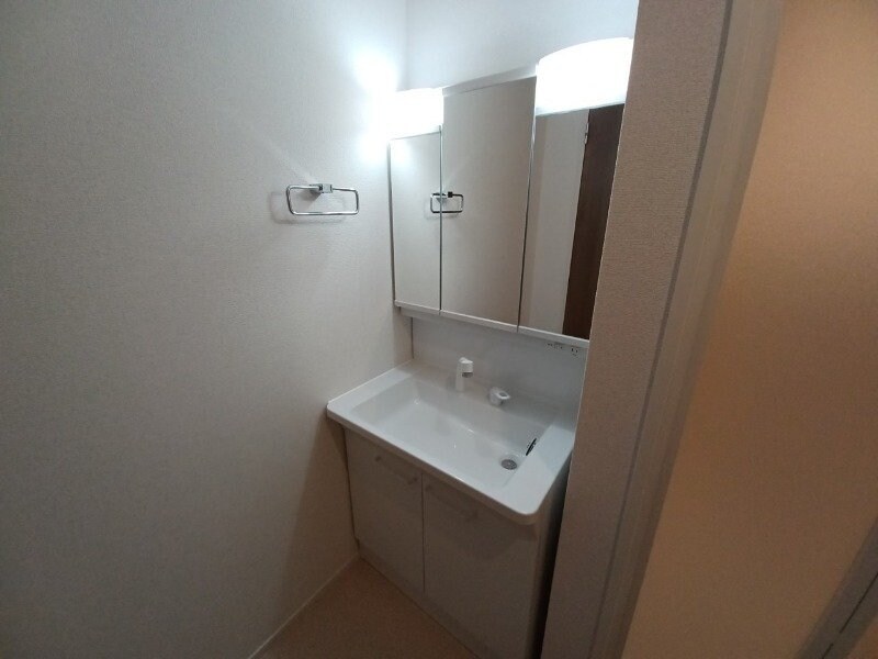 物件内観写真11　(同型反転参考写真)