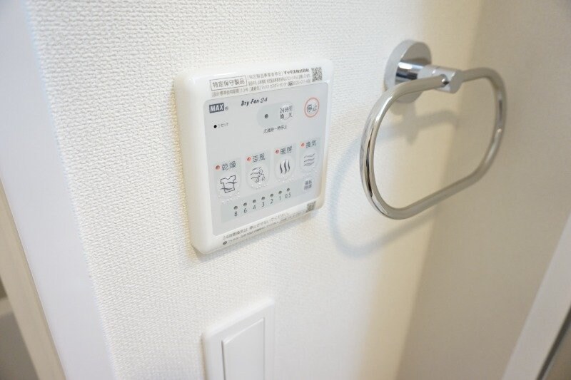 物件内観写真18　(同物件別室反転タイプ)