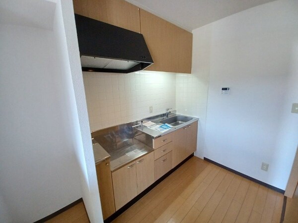 キッチン(同物件別部屋写真)