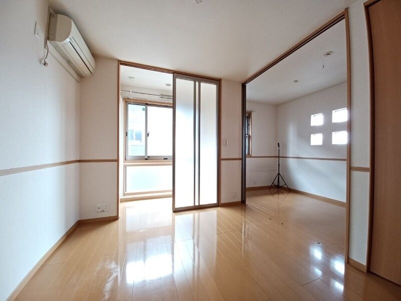 物件内観写真6　(同物件別室写真)