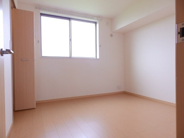 物件内観写真10　(同タイプの部屋写真です)