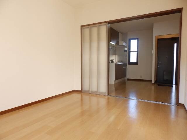 物件内観写真8　(同型物件写真です)