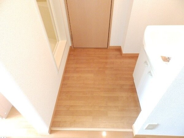 その他(別部屋同型タイプ写真です。)