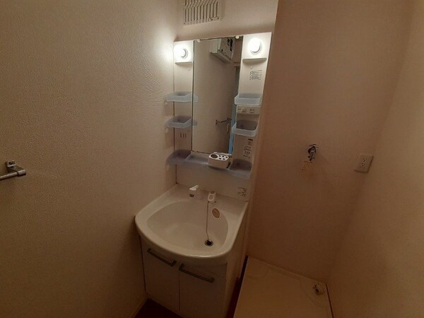 洗面所(同物件別部屋参考写真です。)