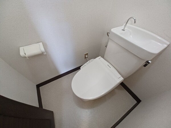 トイレ(別部屋参考写真です)