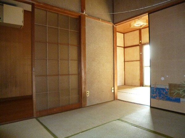 居室・リビング(同物件別部屋の写真です。)