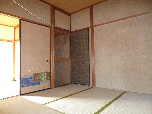 収納(同物件別部屋の写真です。)