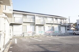 クローバーハイツ中川外観写真